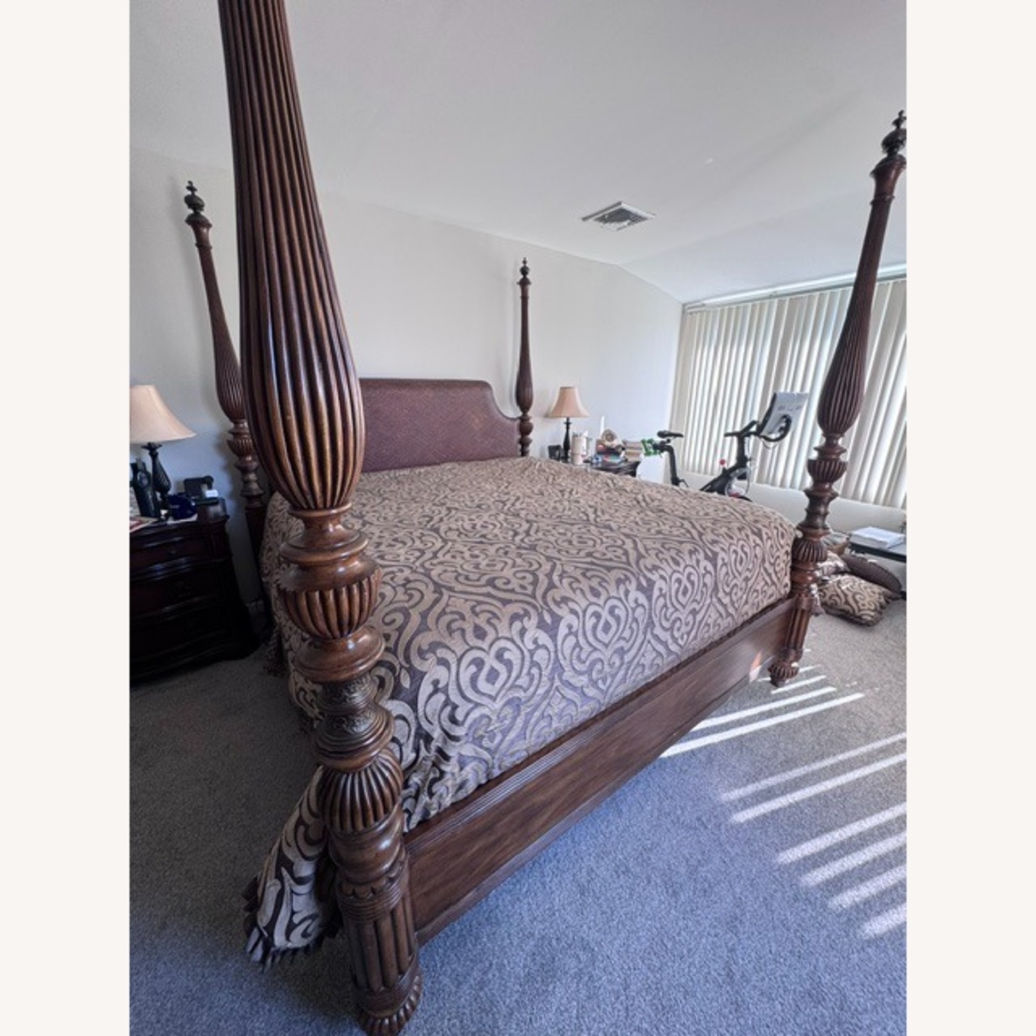 Thomasville Hemingway King Poster Bed - image-3