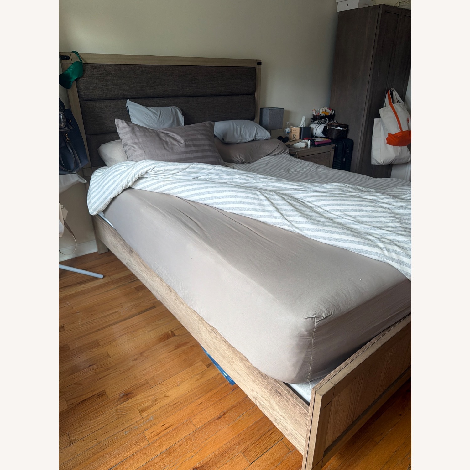 Raymour & Flanigan Ardley Bed  - image-3