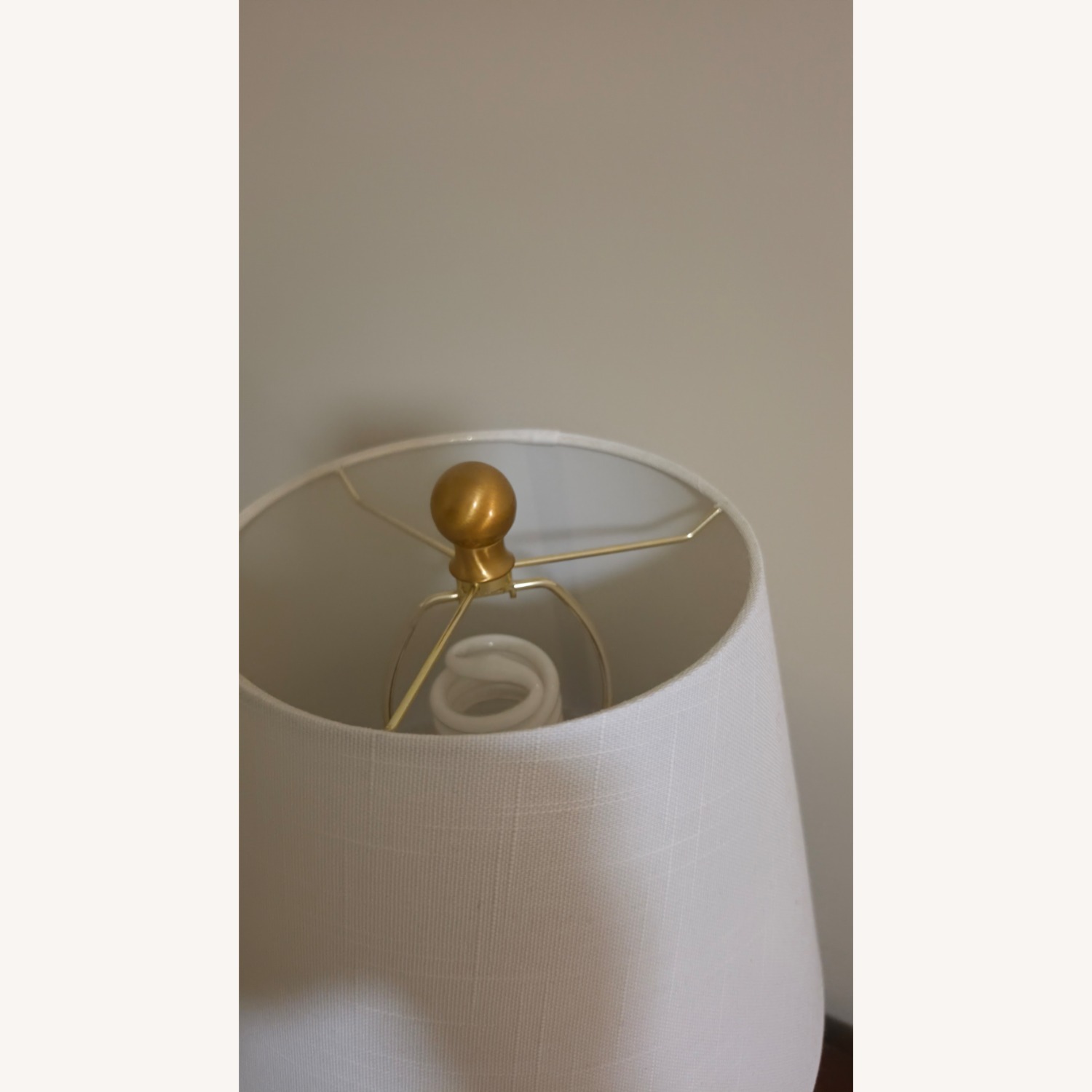 Asian Blue White Classic Floral Table Lamp  - image-4