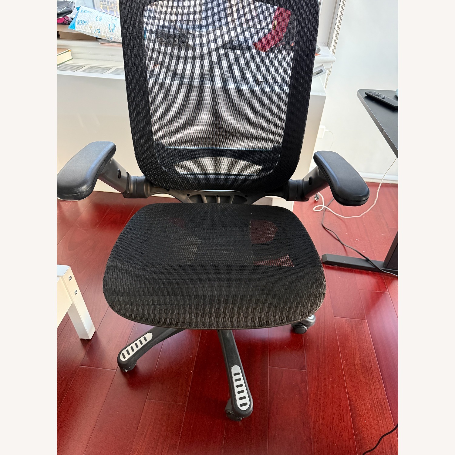 Ergonomic Office Chair - image-1