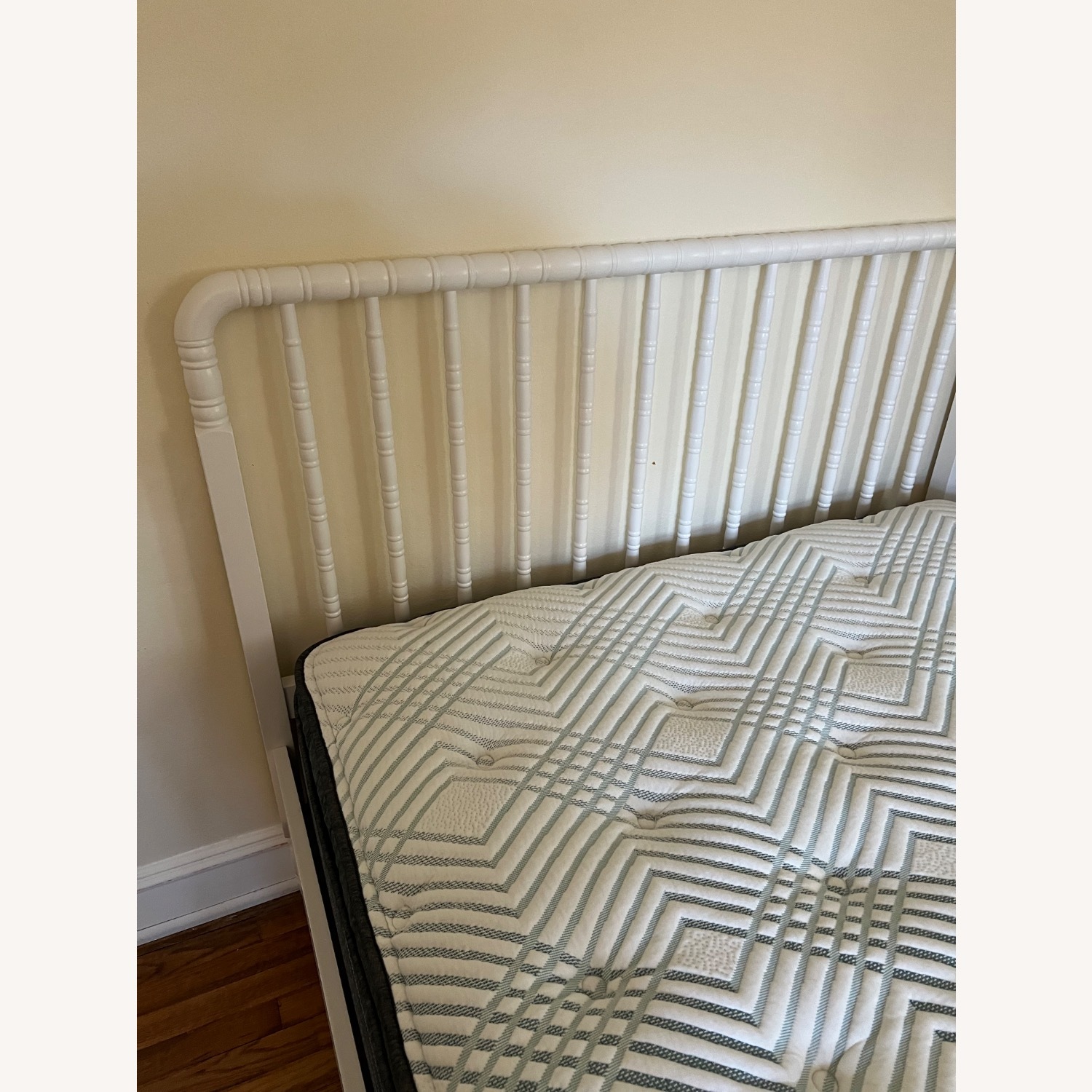 Pottery Barn Teen White Wood Full Bed - image-3