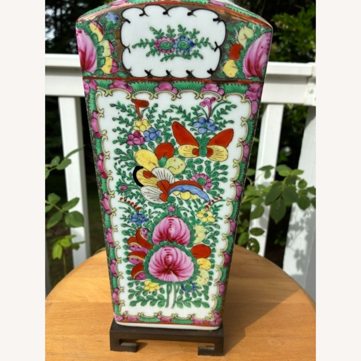 Asian Vase Ceramic Table Lamp - image-4