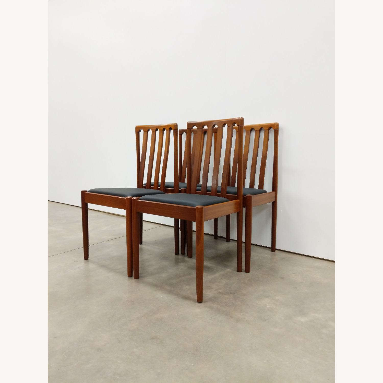 4 Vintage Mid Century Modern Meredew Dining Chairs - image-6
