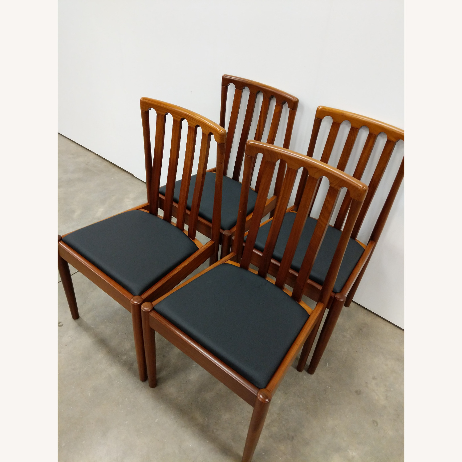 4 Vintage Mid Century Modern Meredew Dining Chairs - image-8