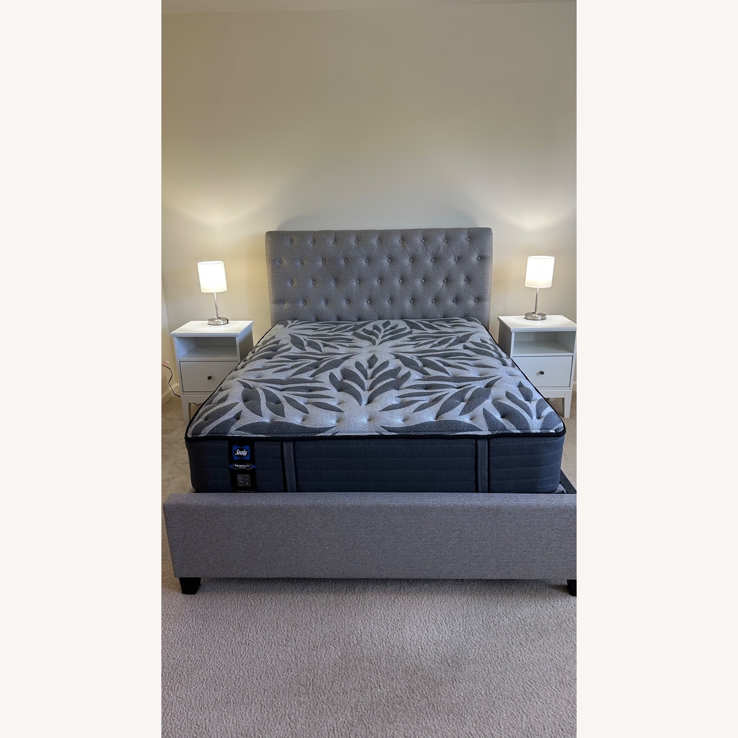 Hillsdale Furniture Light Gray Fabric Queen Bed - image-2