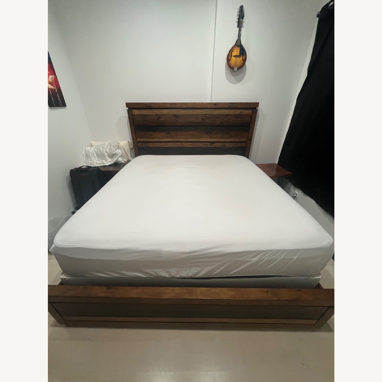 Rooms To Go Cindy Crawford Natural Wood King Bed - image-2