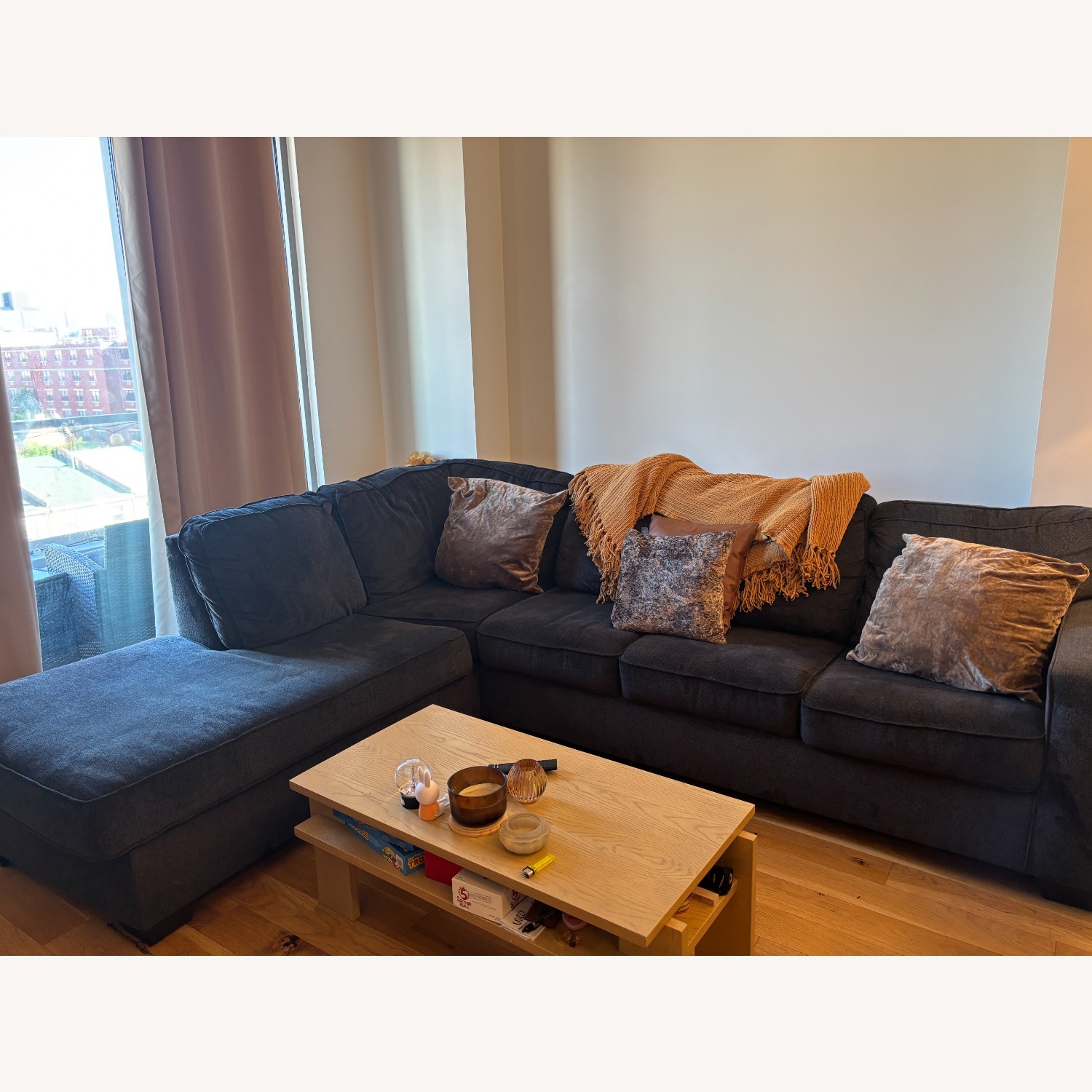 Altari 2-Piece Sectional with Chaise - image-1