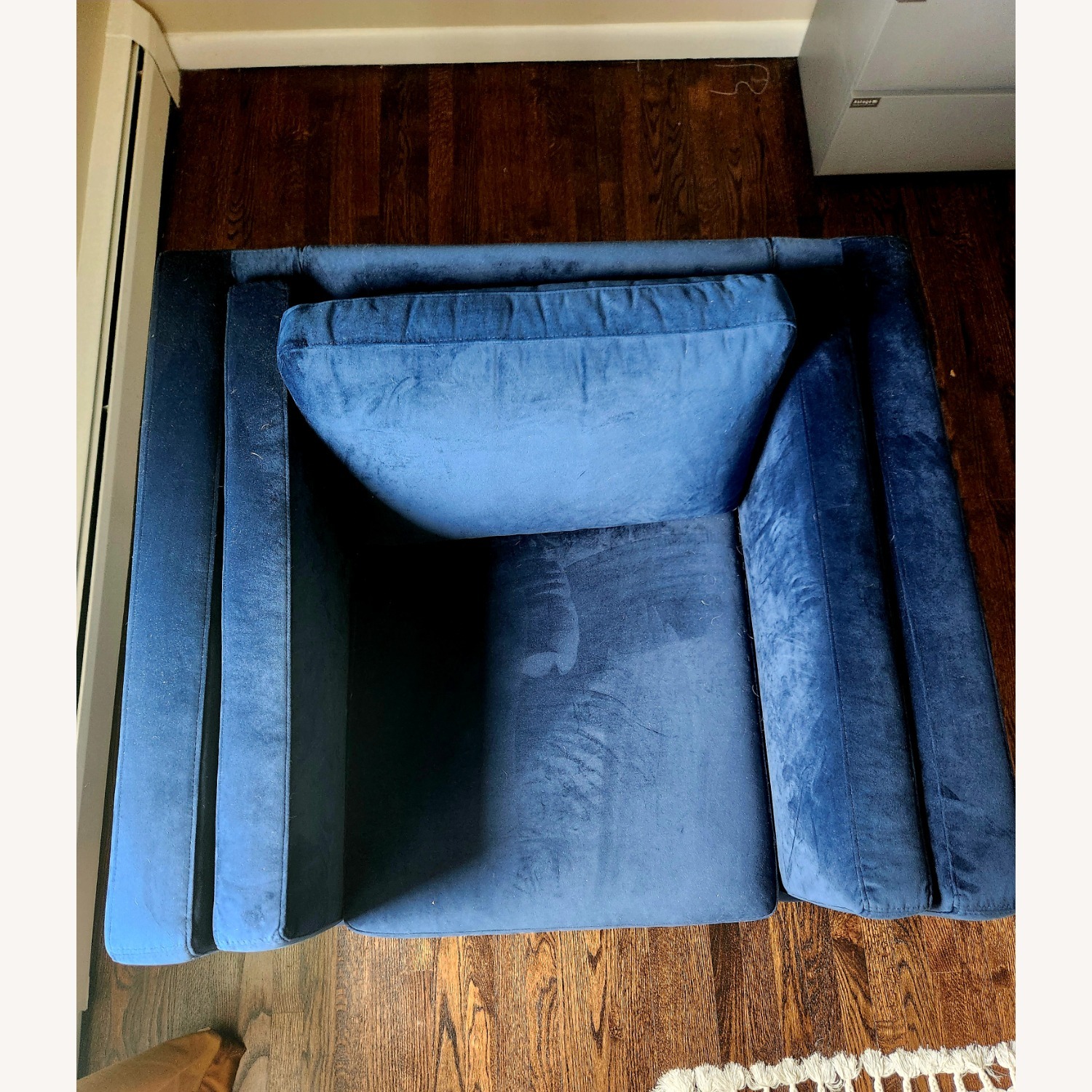 Article Sven Blue Velvet Armchair - image-1