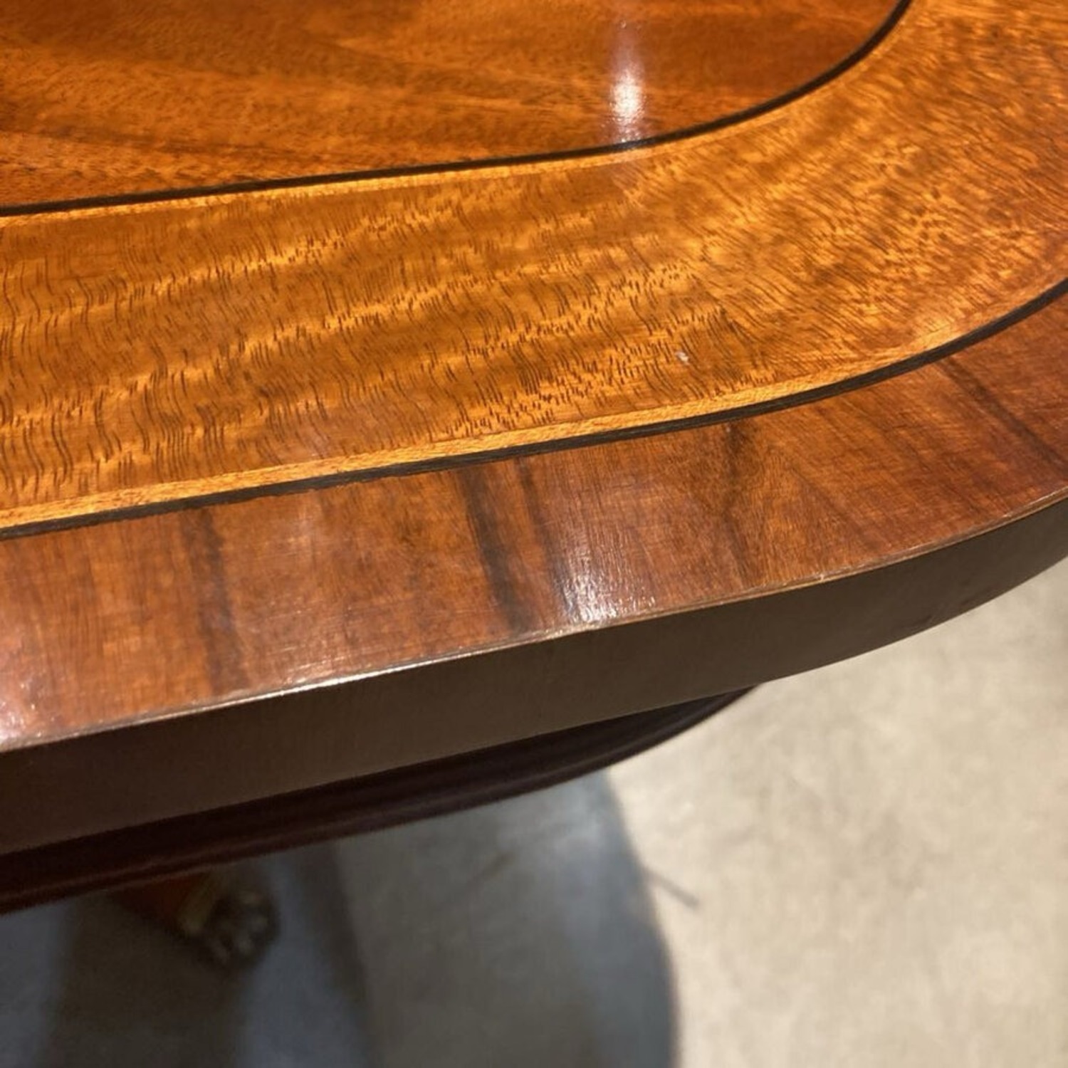 Banded Mahogany Double Pedestal Dining Table - image-9