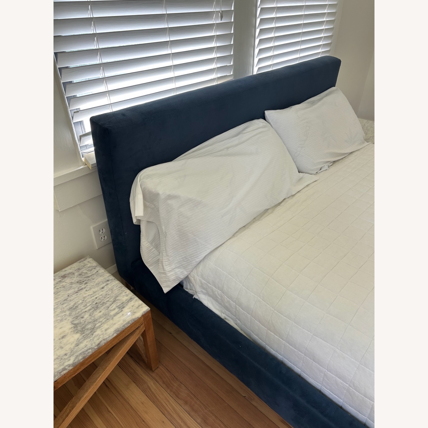 Navy Blue Velvet Upholstered Queen Platform Bed  - image-5