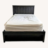 Vintage/Antique Dark Brown Wood Full Bed