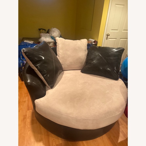 Used Raymour & Flanigan White Armchair for sale on AptDeco