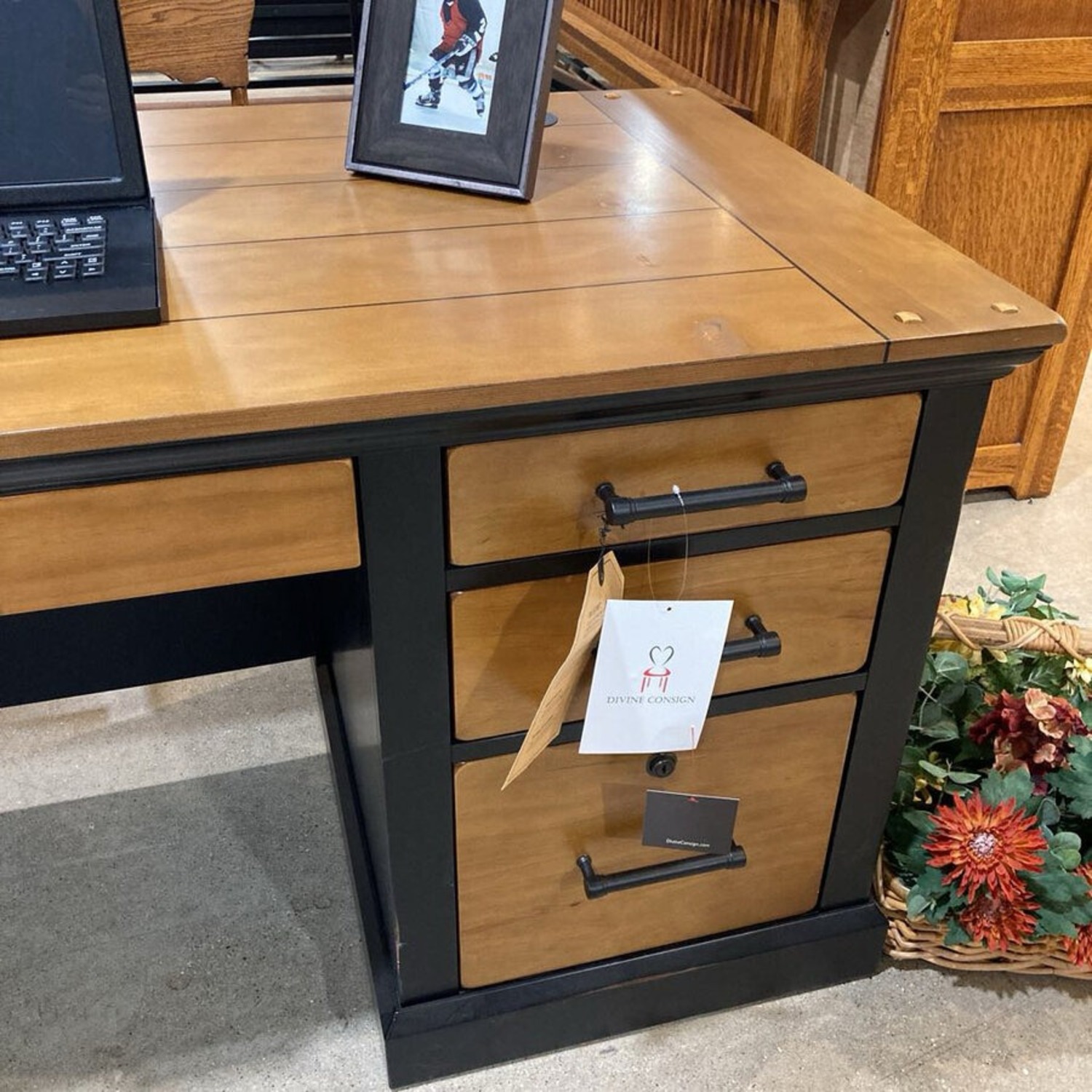 Martin Furniture Toulouse Executive Desk - image-9