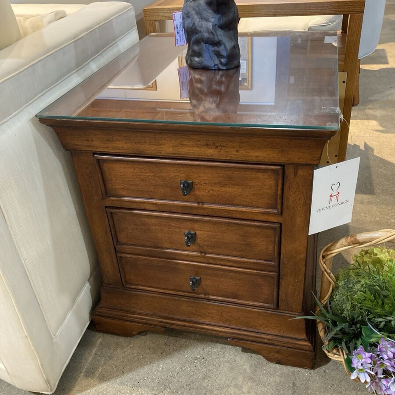 Hooker Furniture Solid Wood 2-Drawer Side Table - image-3