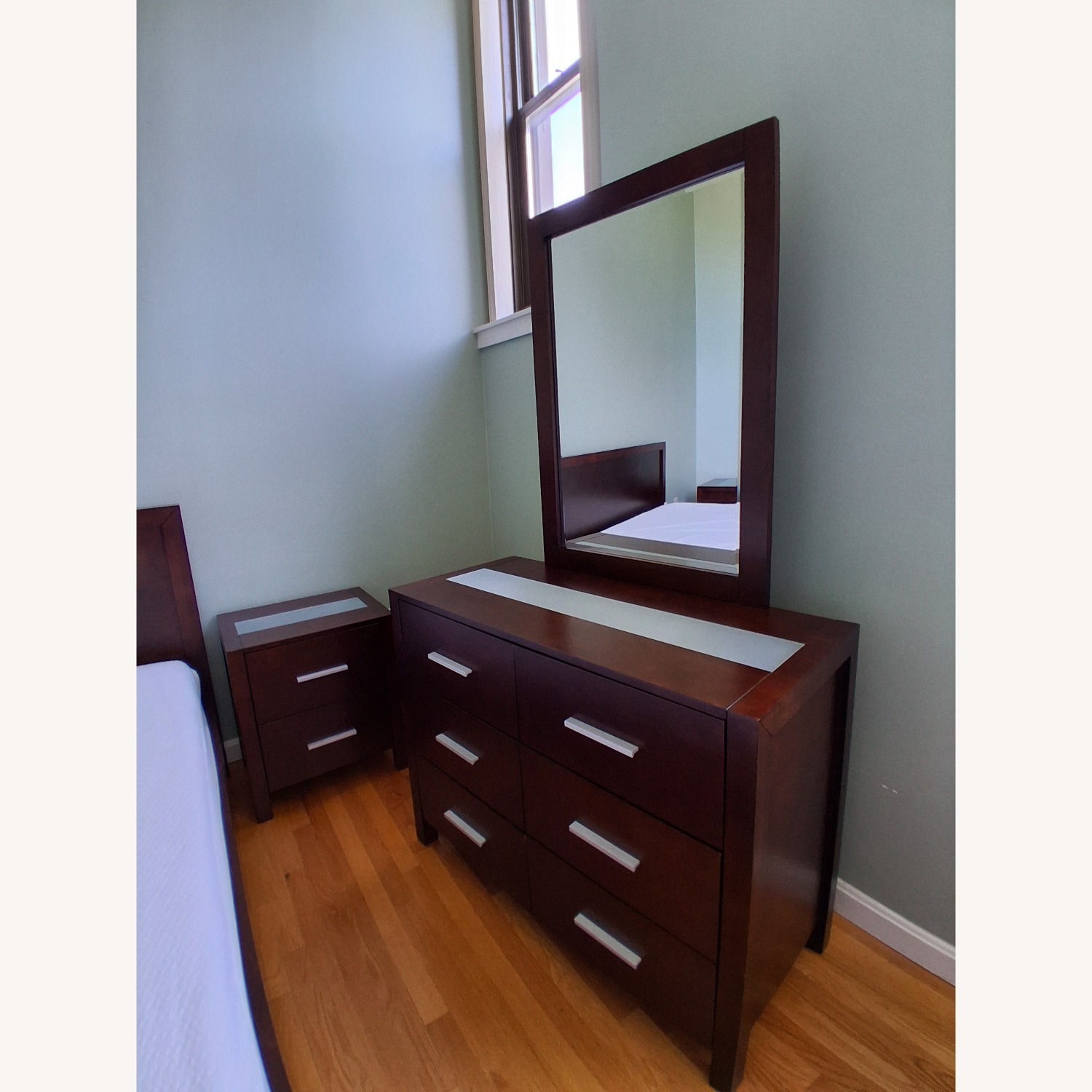Abbyson Living Hamptons 6-drawer Dresser With Mirror - image-2