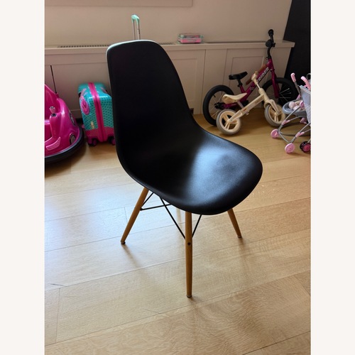 Used 4 Black Herman Miller Eames Chairs for sale on AptDeco