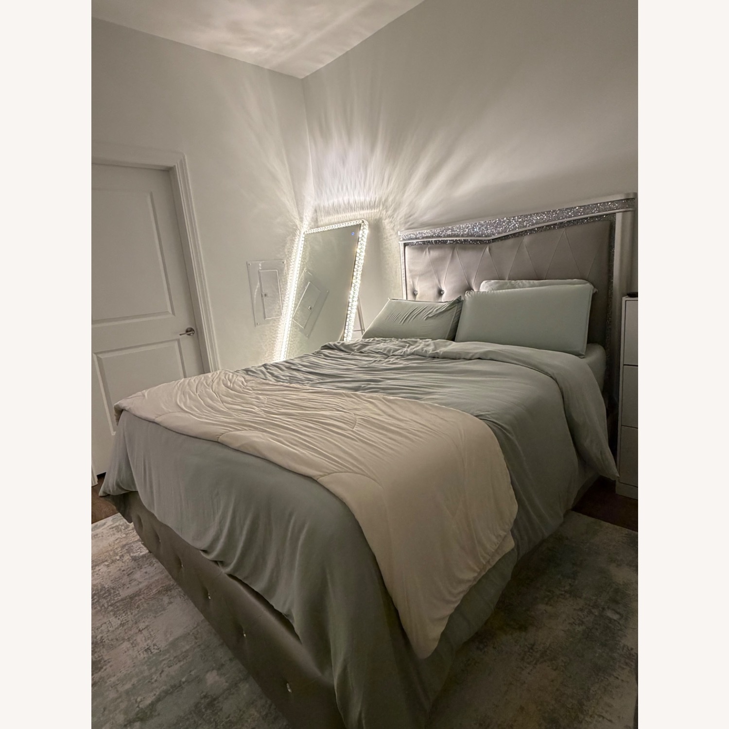 Queen Size Bed with Headboard - image-5