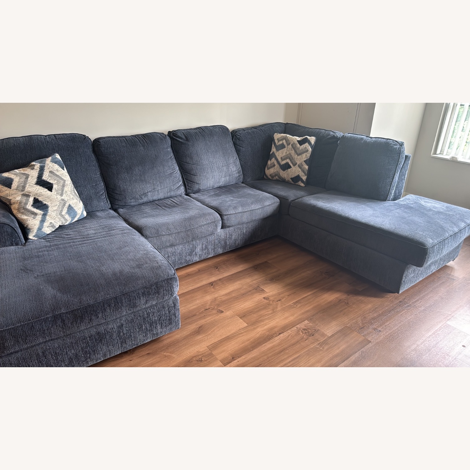 Albar Living Room Sofa - image-2