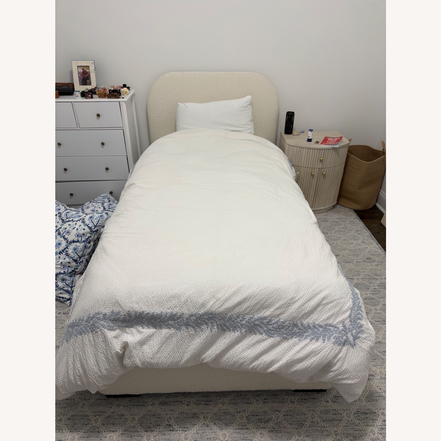 Wayfair Reigen White Wool Twin Bed - image-1