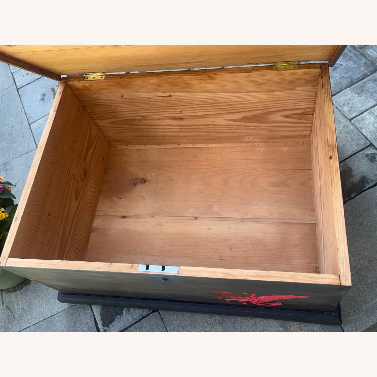 Vintage/Antique Chest - image-6