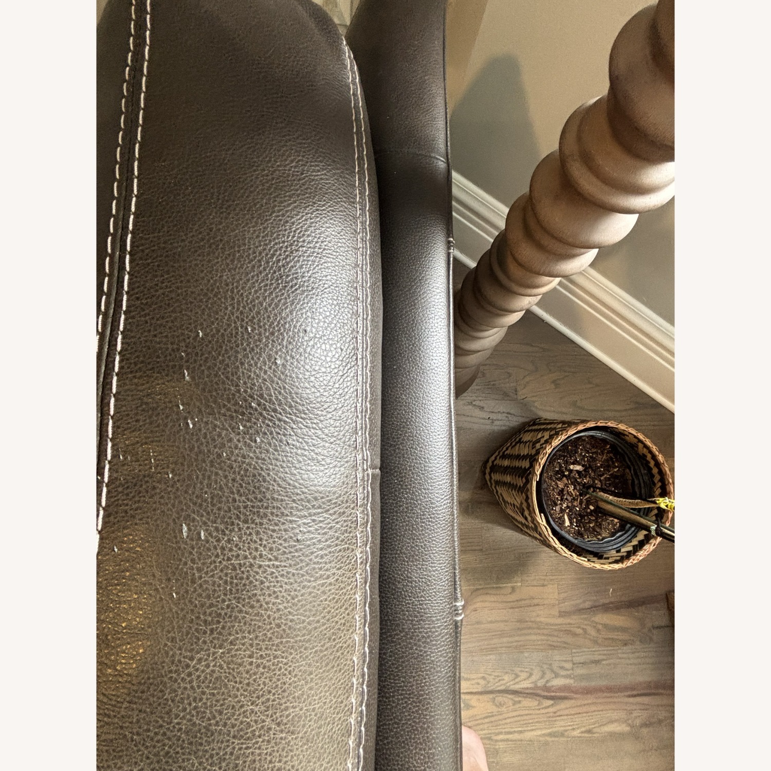City Furniture Dark Brown Leather 4 Pc Sectional - image-8