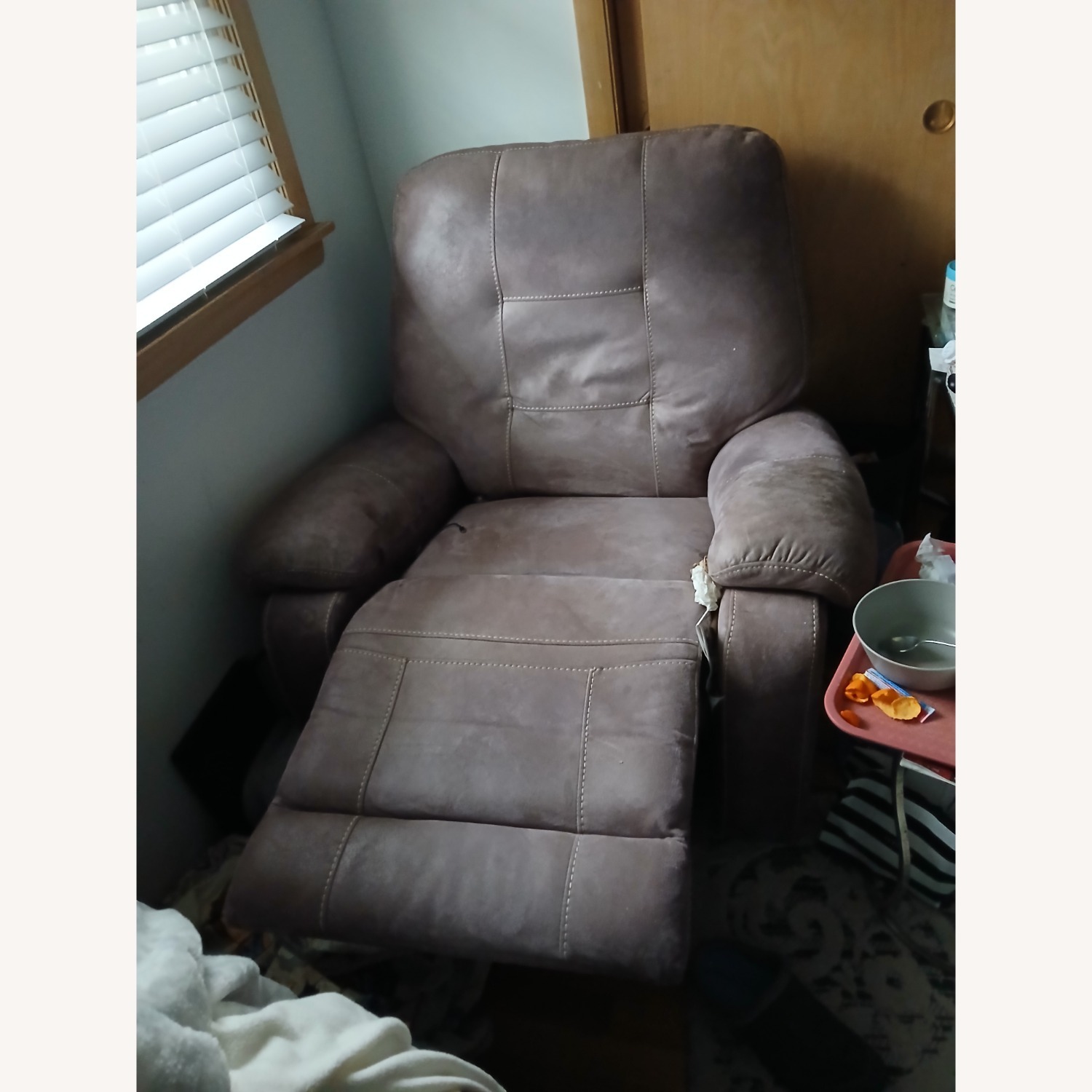 Harlem Furniture Inc Dark Brown Leather Recliner - image-5