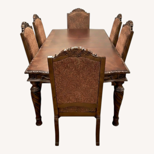Used Dining Set for sale on AptDeco