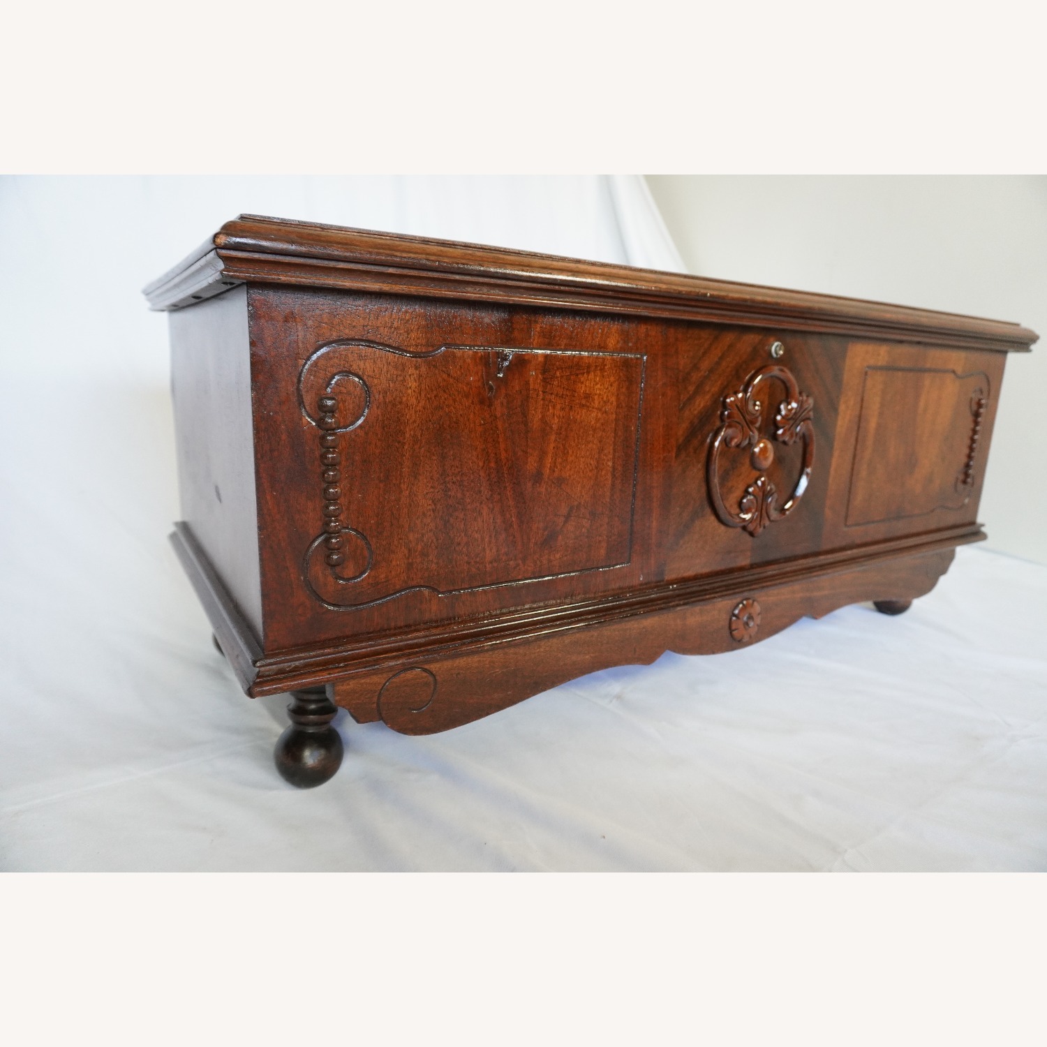 Vintage Cedar Lined Hope Chest Solid Storage Trunk - image-3