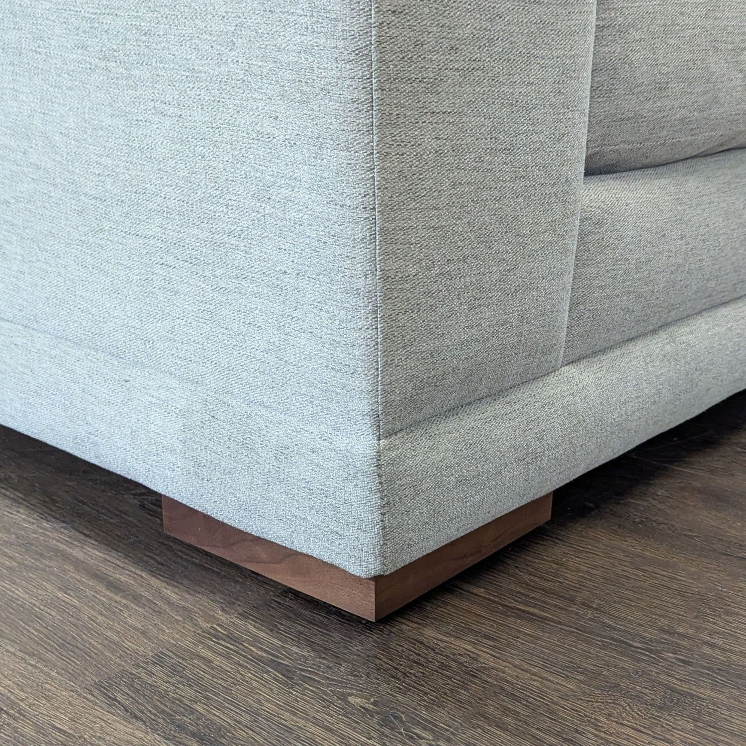 Living Spaces Everett II Modern L-Shaped Sectional - image-6