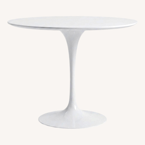 Used Knoll Saarinen Dining Table for sale on AptDeco