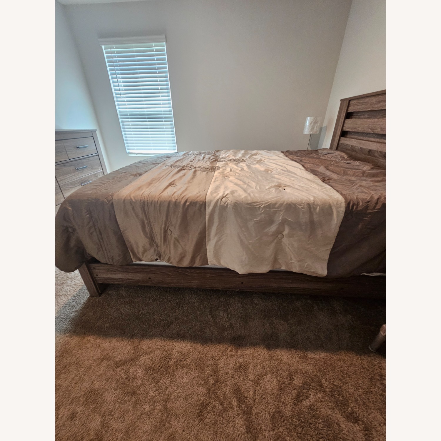 Ashley Furniture Light Gray Queen Bed - image-3