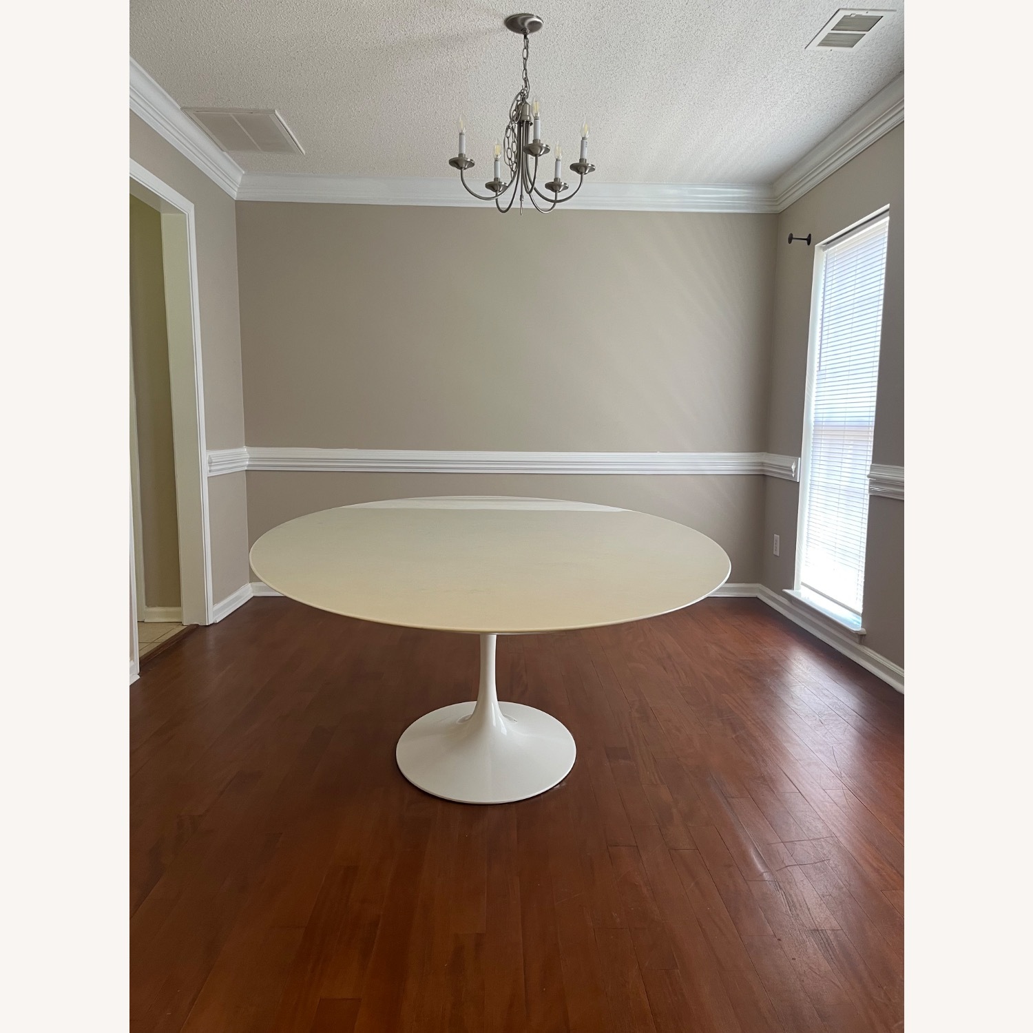 Knoll Saarinen White Marble Dining Table - image-2