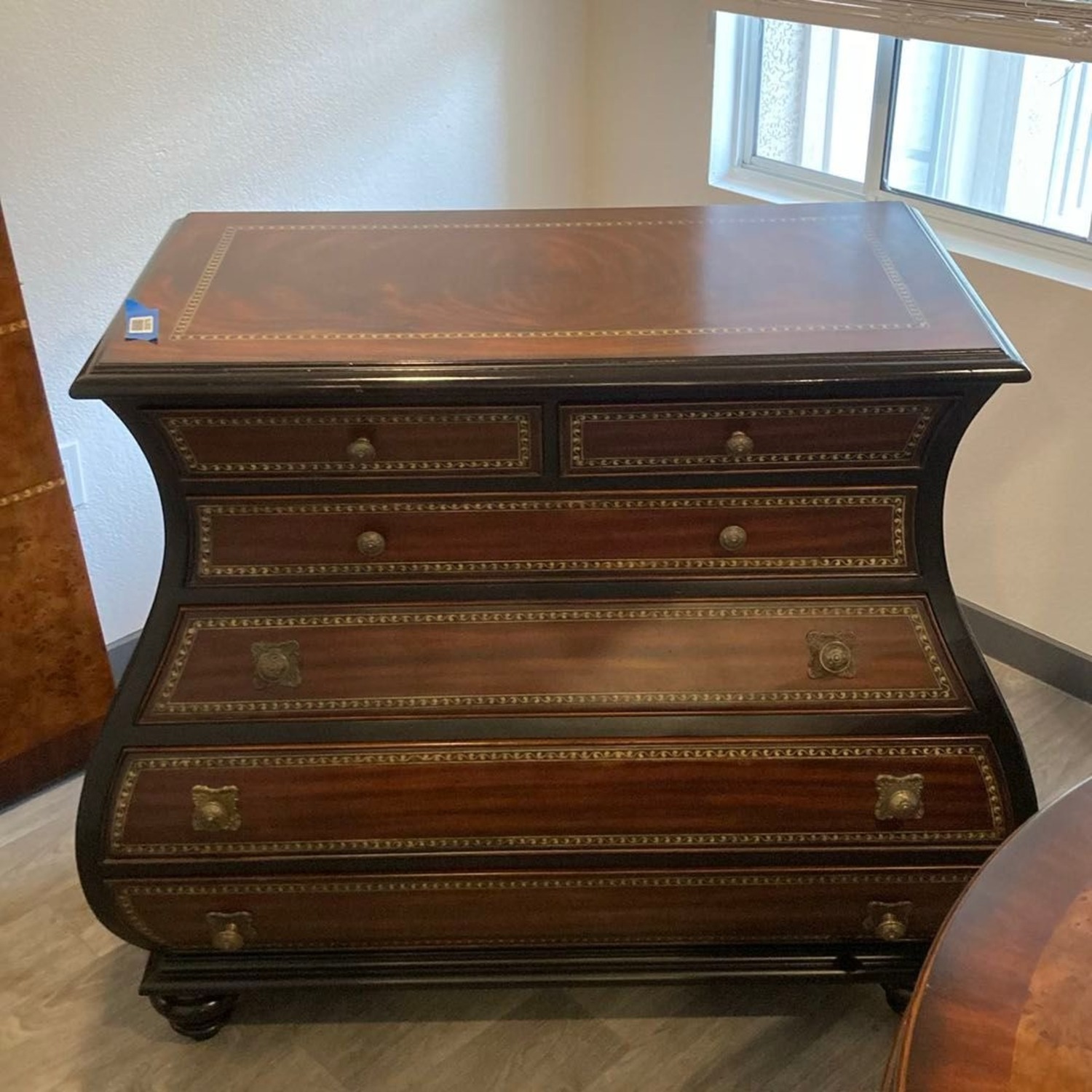 Thomasville Ernest Hemingway Bombe Chest - image-4