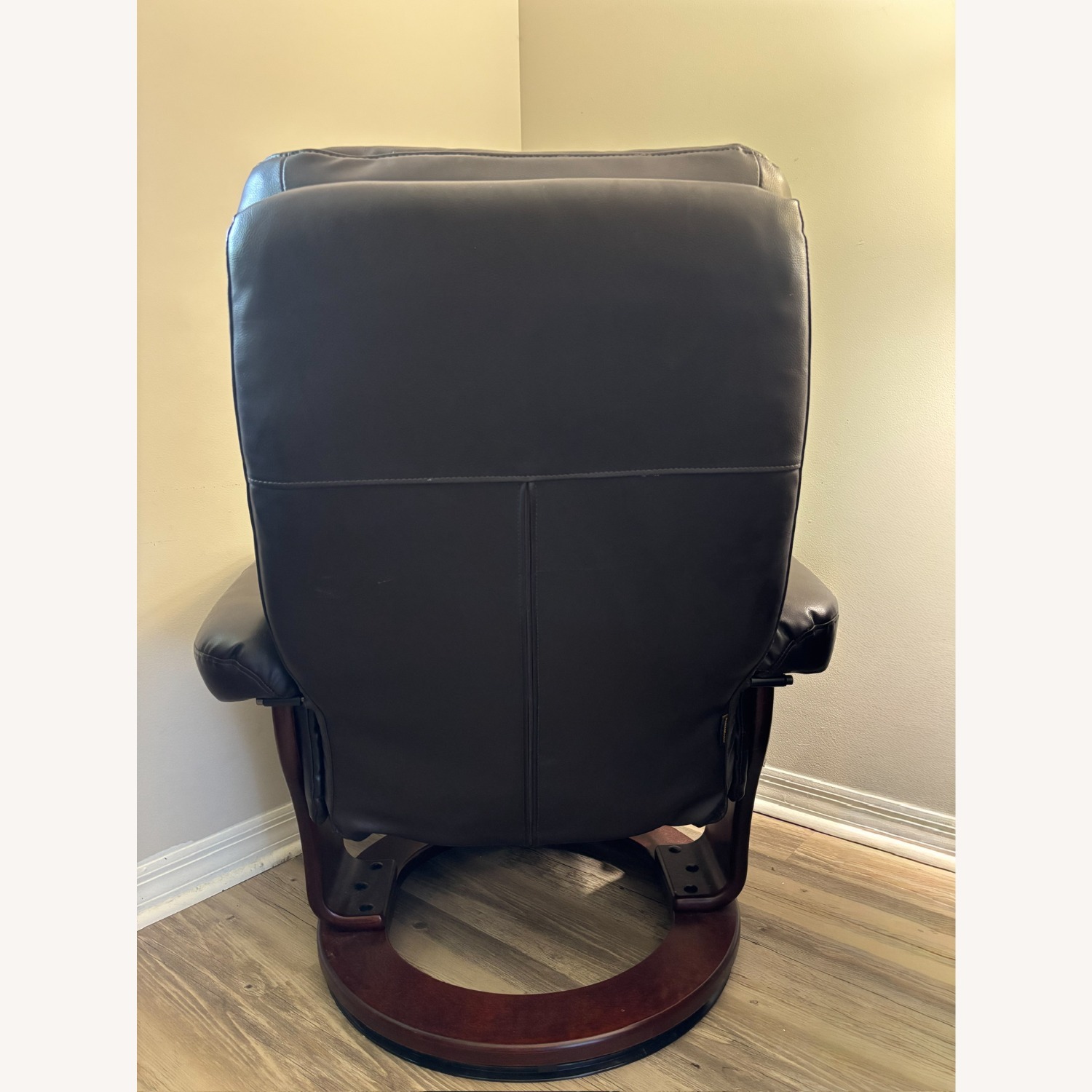 City Furniture Dark Brown Leather Recliner - image-5
