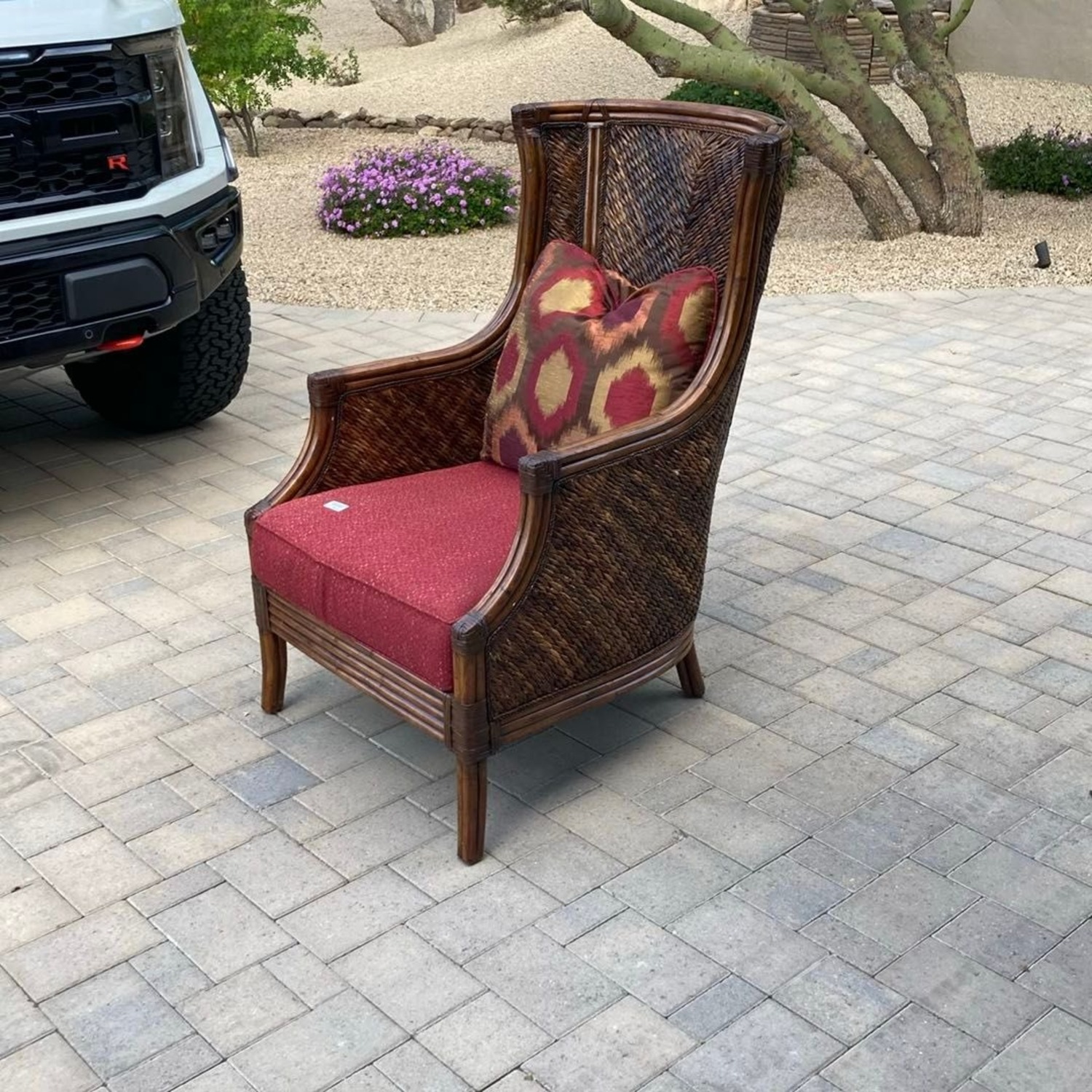 Lexington Furniture Lounge Chair With Pillow - image-3