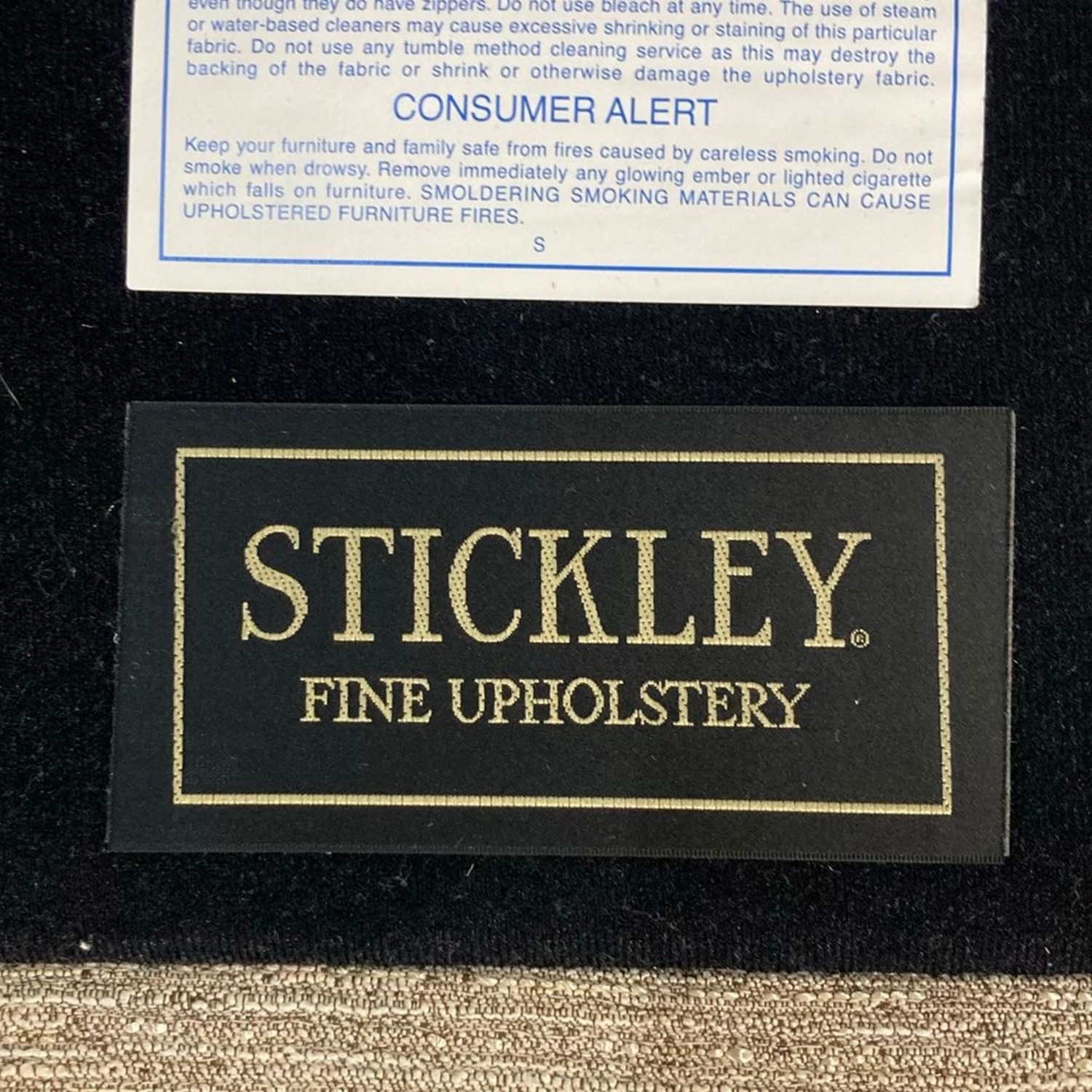 Stickley 3-Seat Sofa in Light Beige With Cushions - image-4