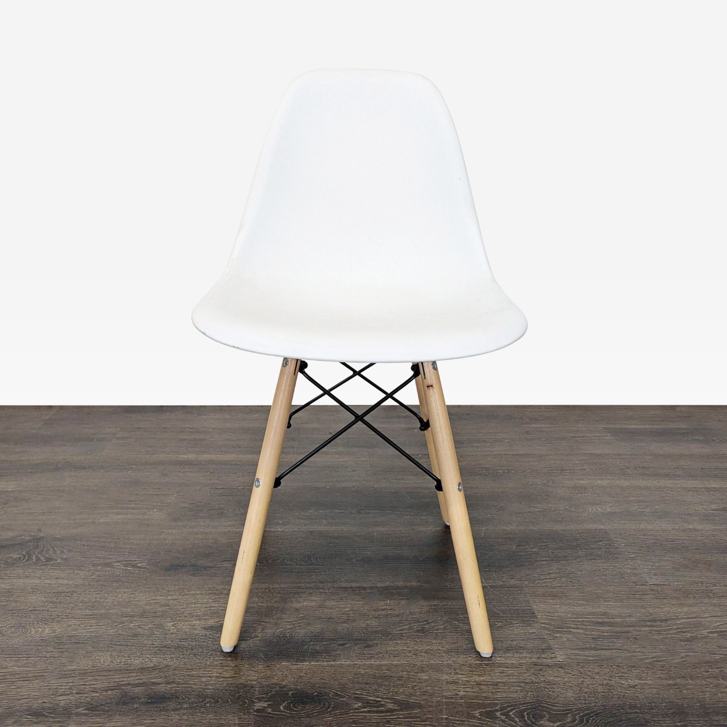 Set of Six Mid-Century Modern Dining Chairs	 - image-9