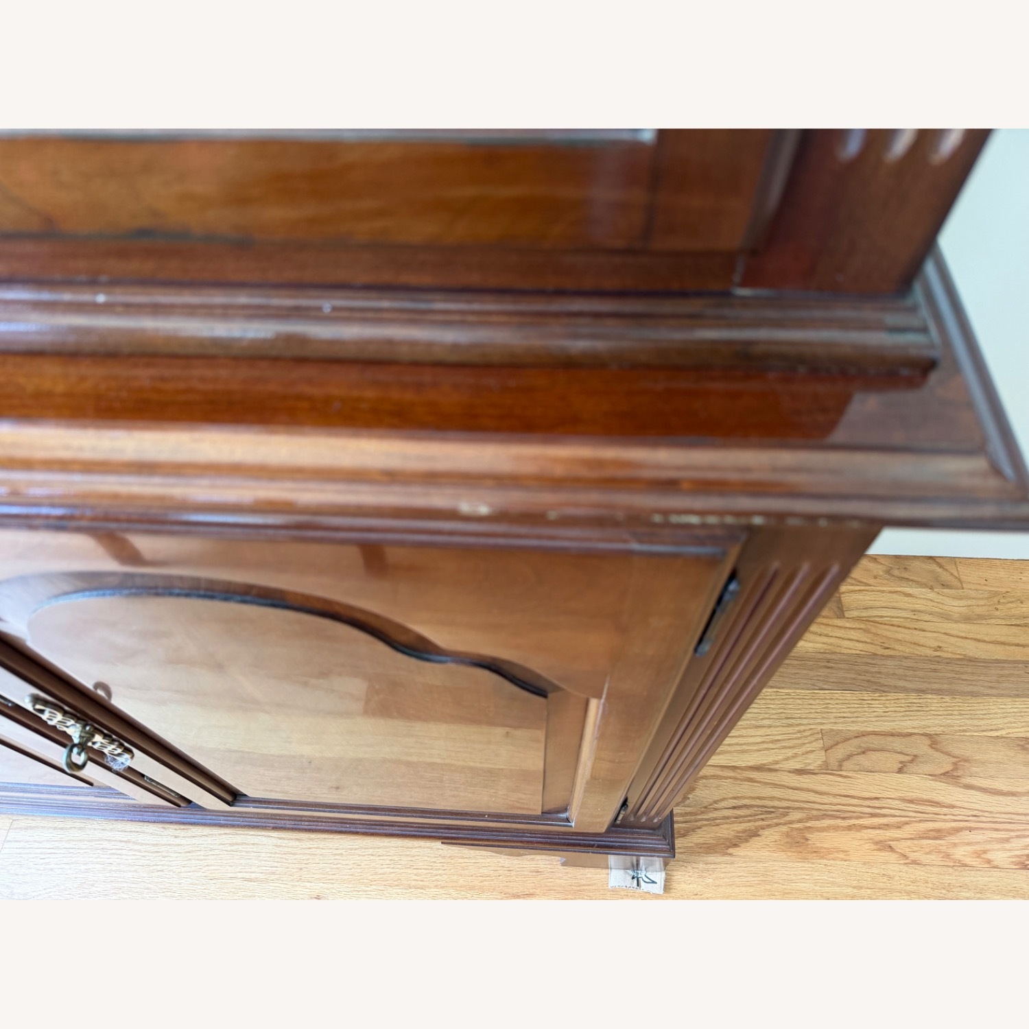 Ethan Allen China Cabinet With Glass Doors - image-5