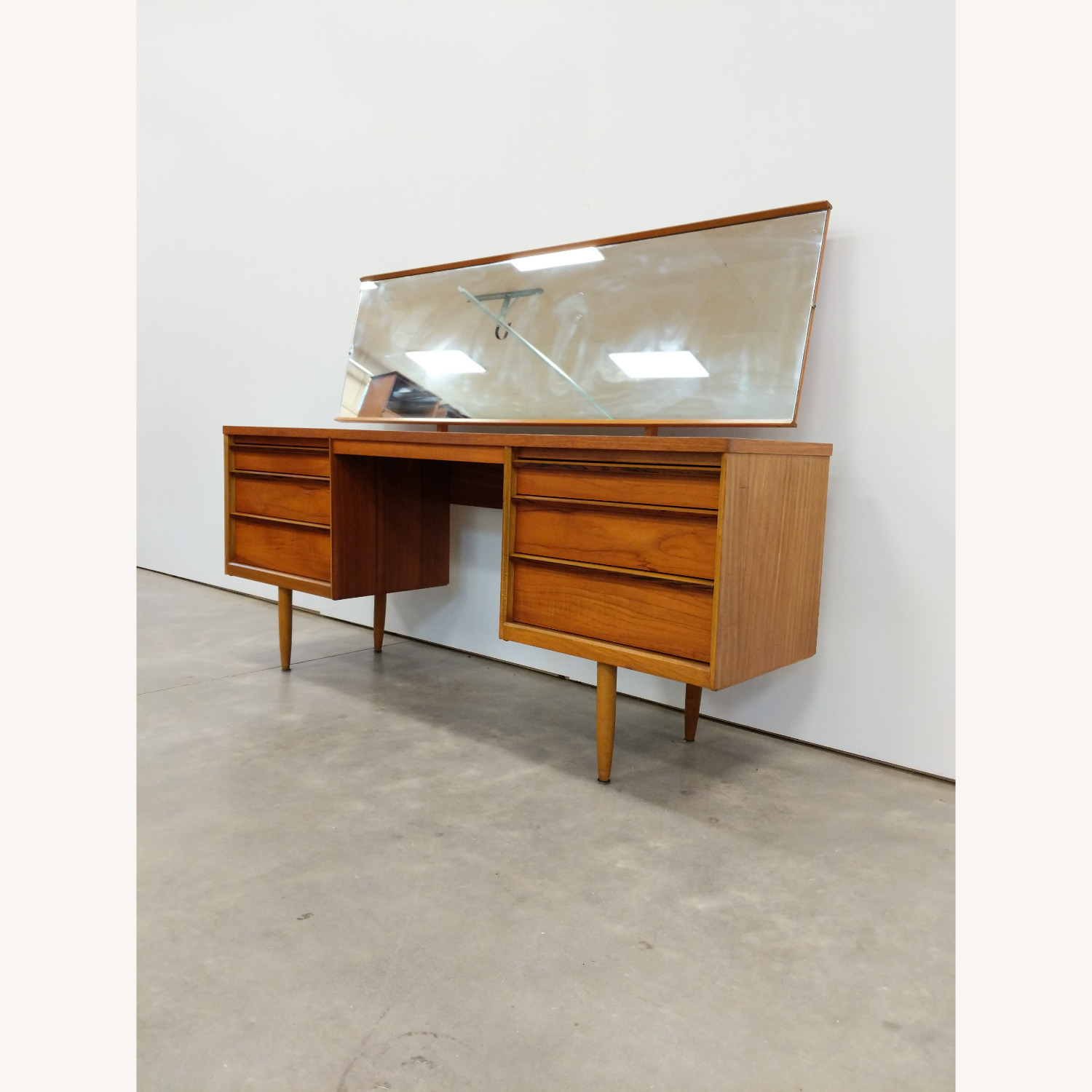 Vintage Mid Century Modern Austinsuite Vanity - image-2