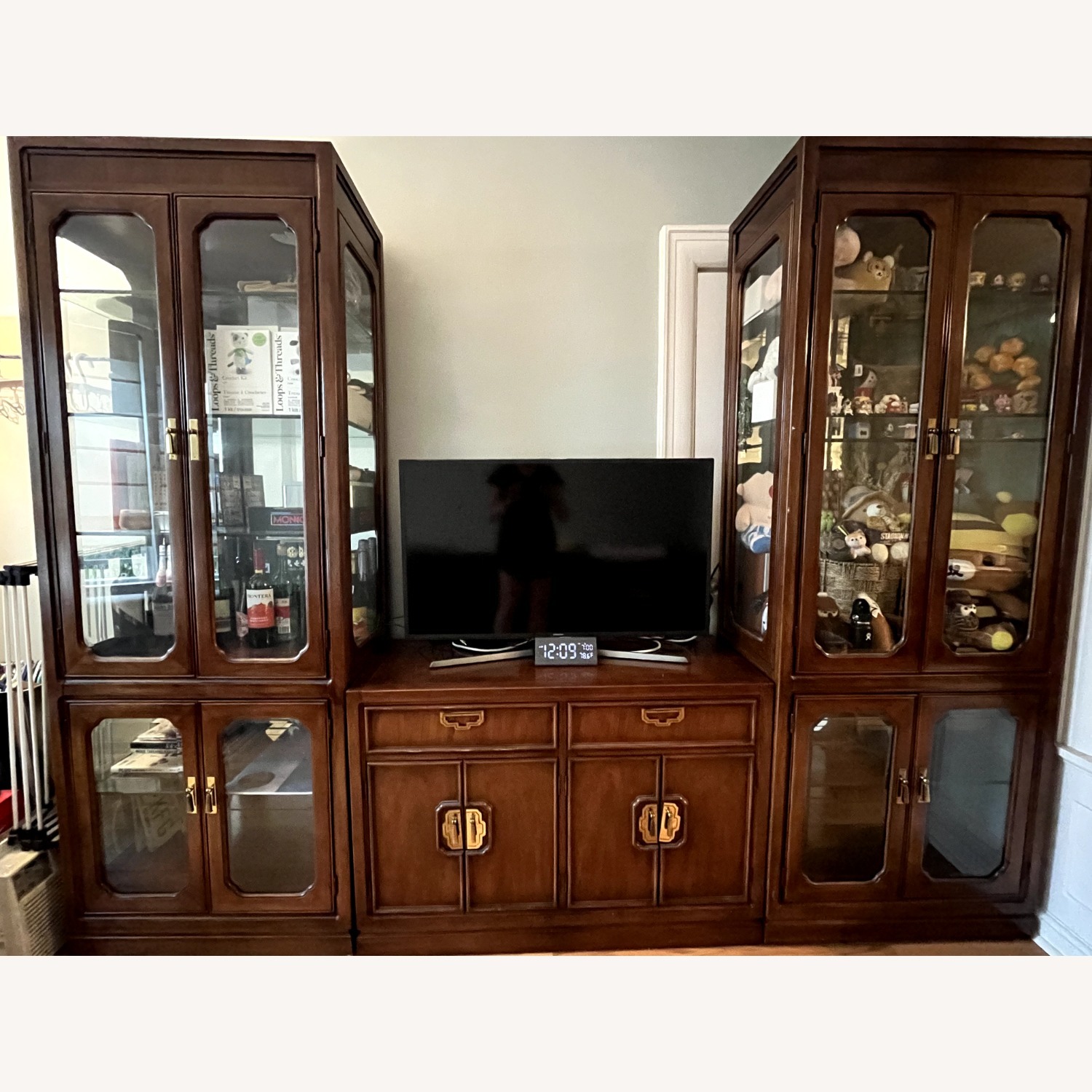 Thomasville Solid Wood 3-Piece Display Cabinet - image-8