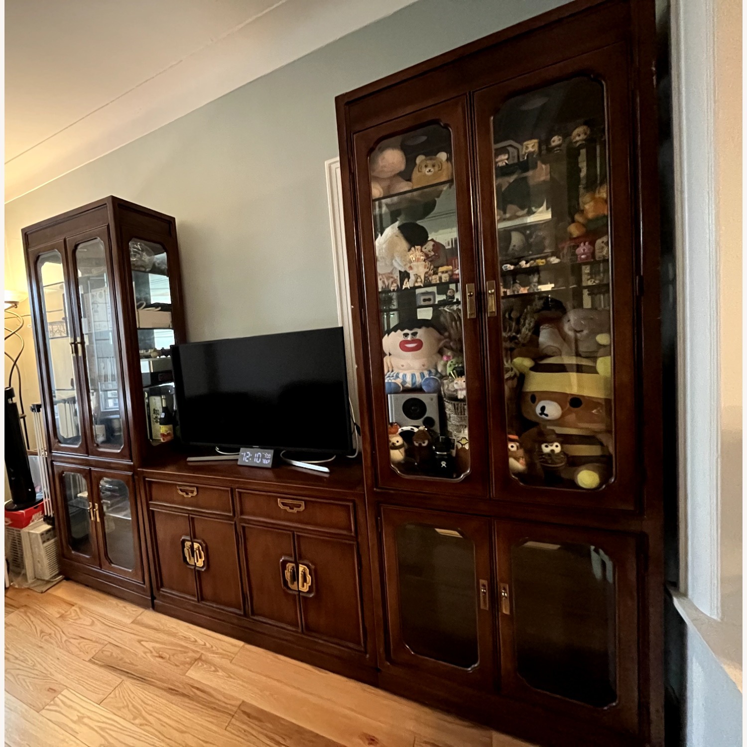 Thomasville Solid Wood 3-Piece Display Cabinet - image-2