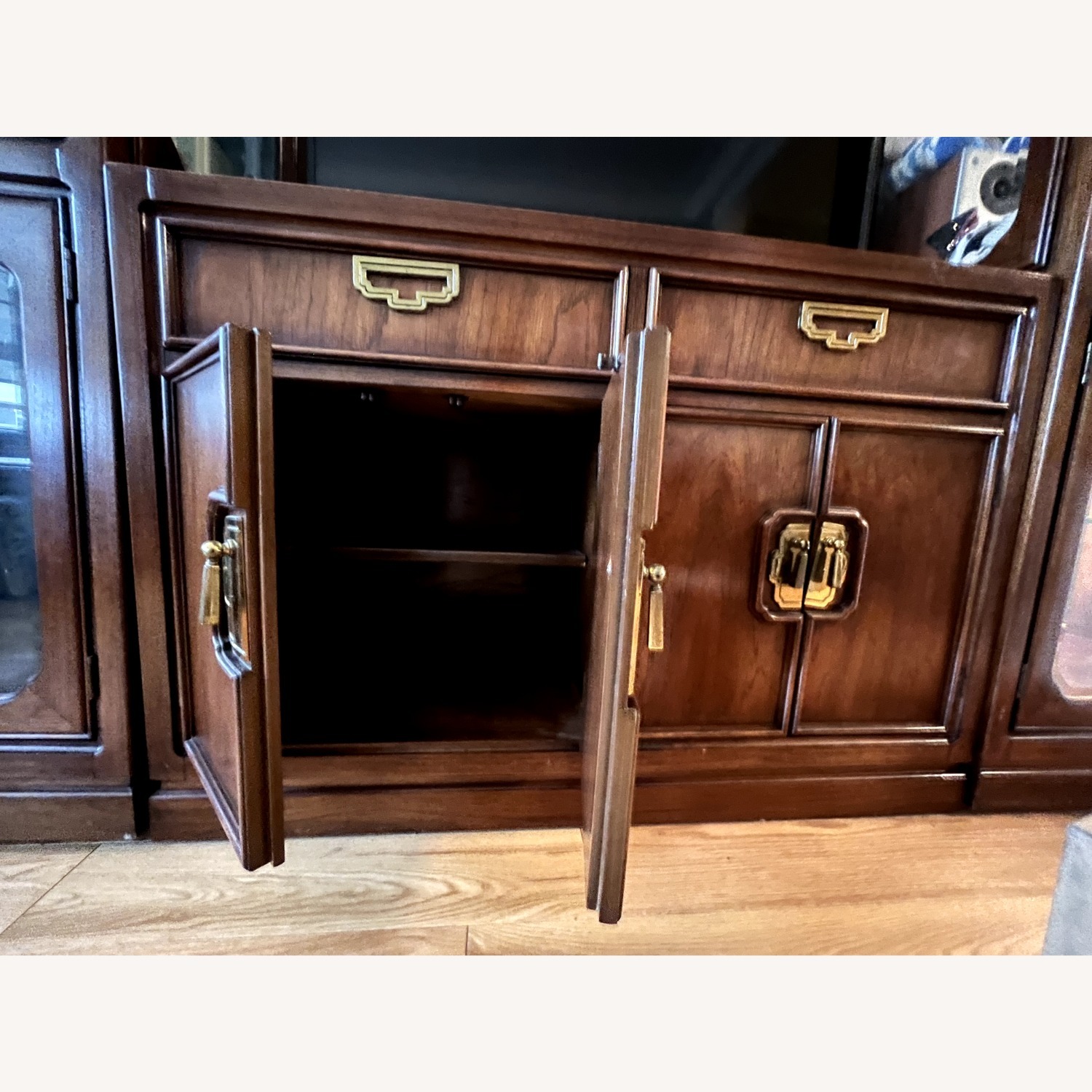 Thomasville Solid Wood 3-Piece Display Cabinet - image-7