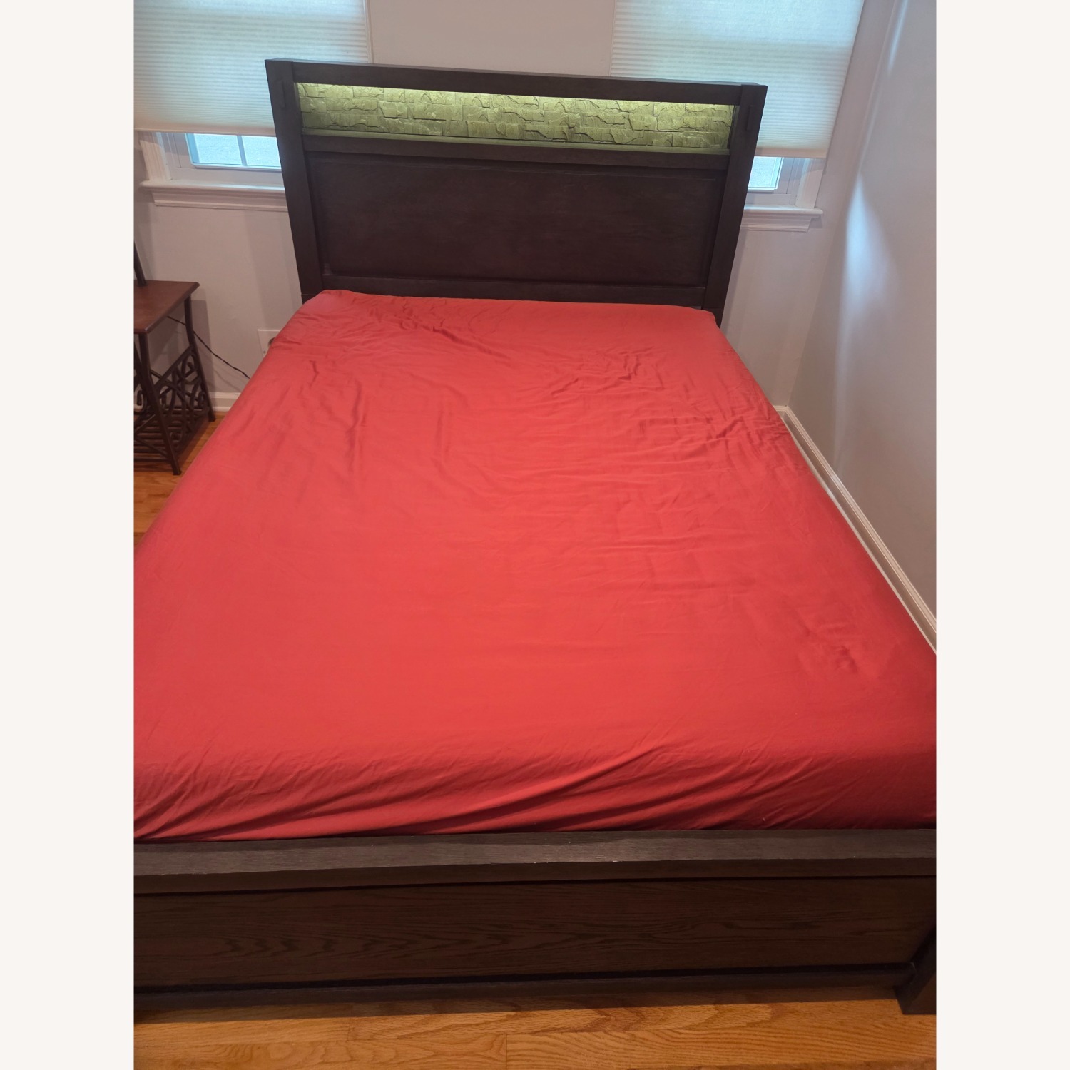 Modern Queen Bed - image-3