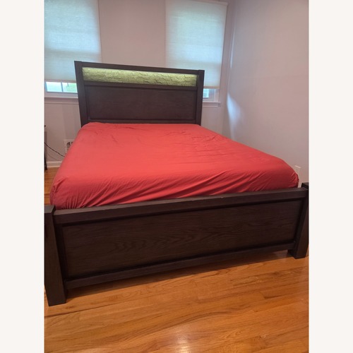 Used Modern Queen Bed for sale on AptDeco