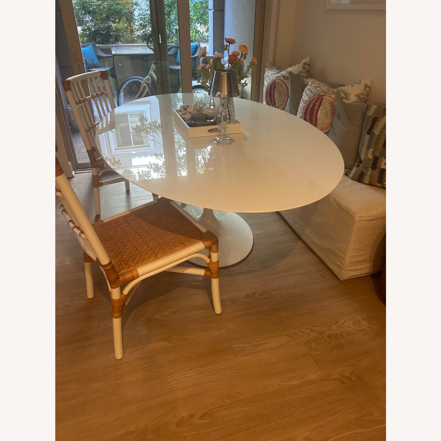 Knoll White Quartz Saarinen 78” Oval Table - image-2