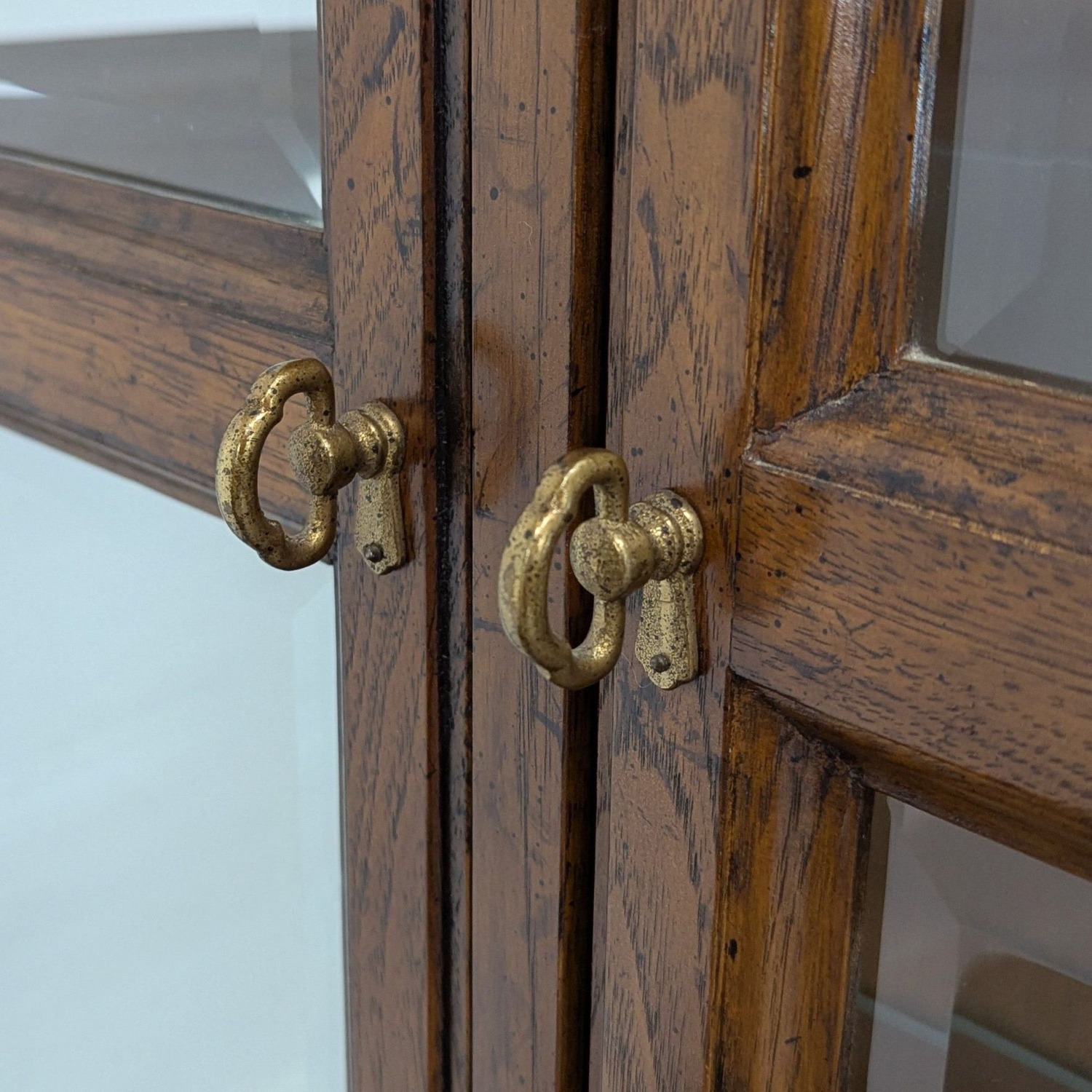 Vintage Drexel Heritage Display Cabinet - image-3