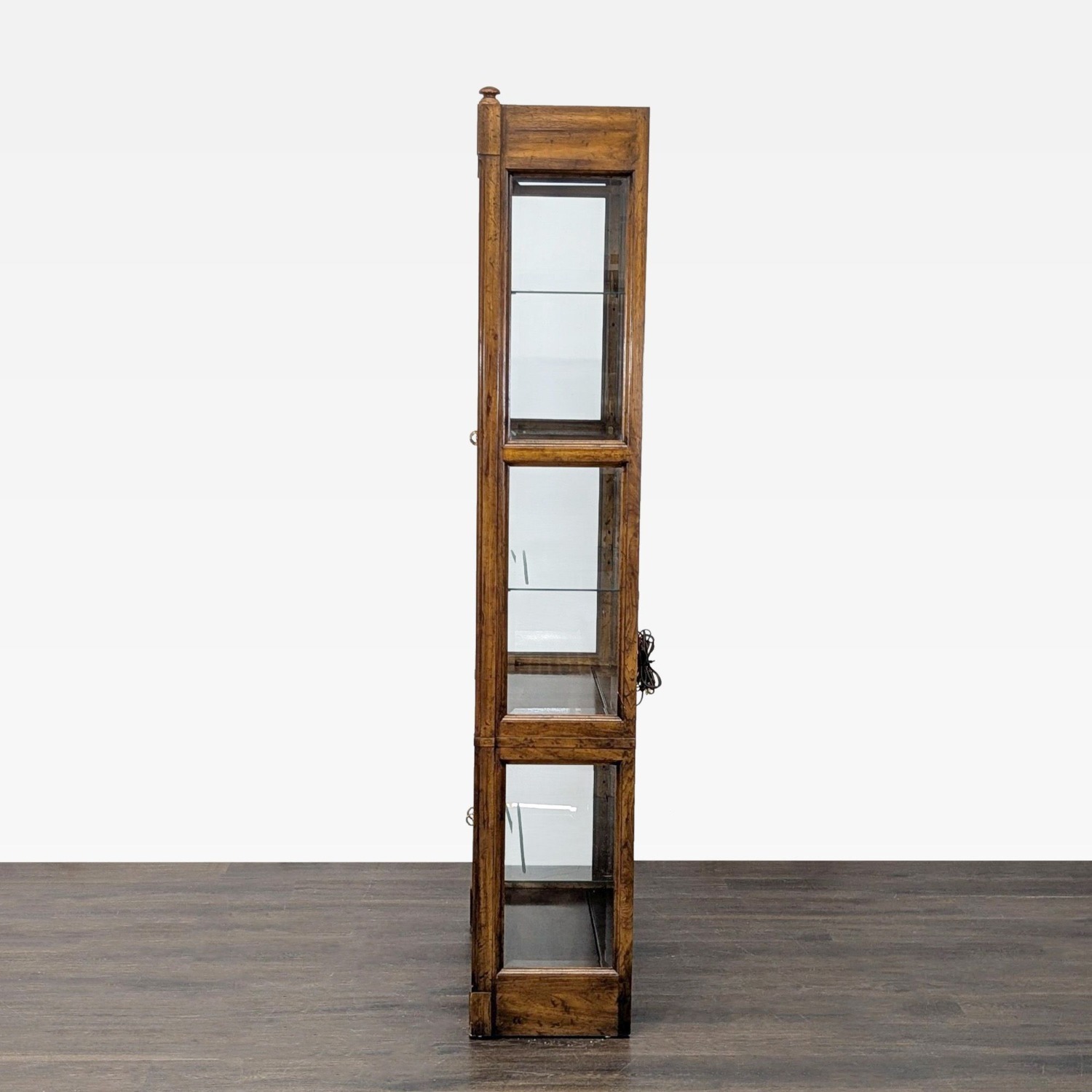 Vintage Drexel Heritage Display Cabinet - image-2