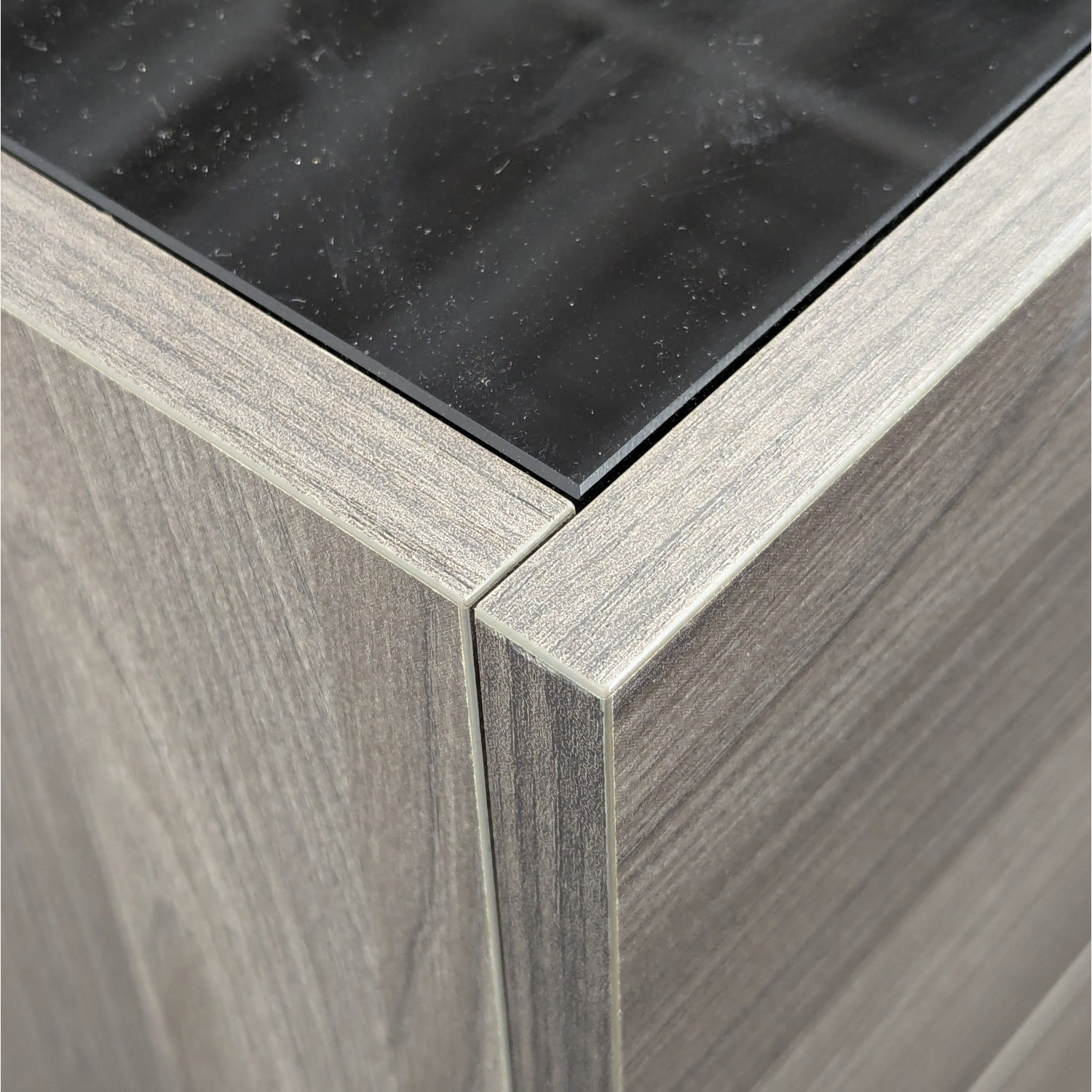 Modrest Modern 6-Drawer Dresser - image-1