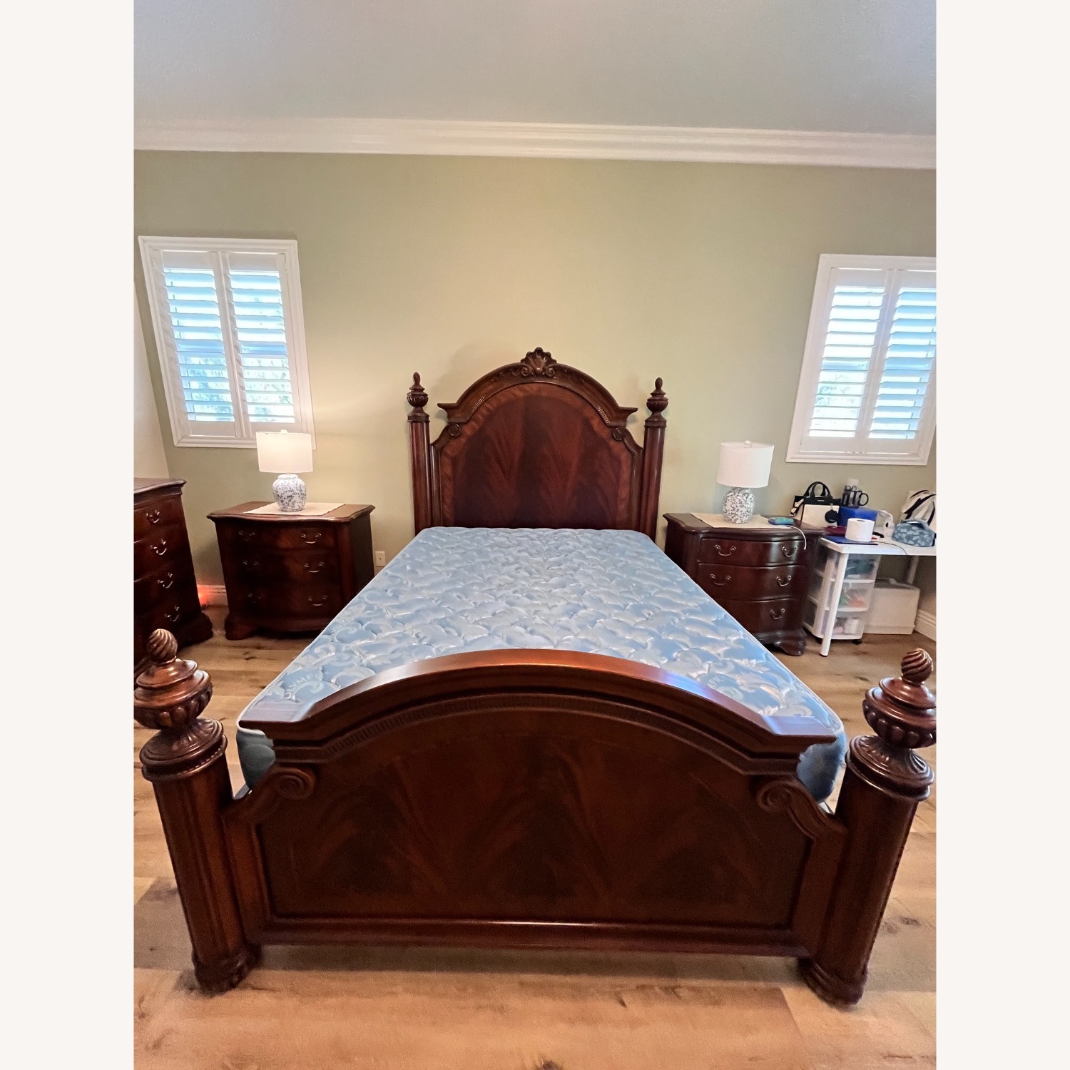 Thomasville Mahogany Bed Frame - image-2