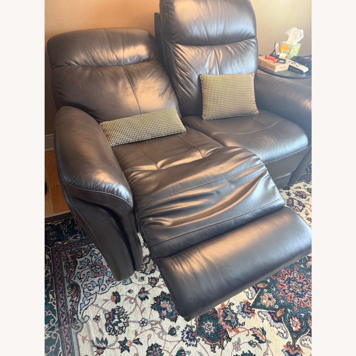 Raymour & Flanigan Twin Motorized Recliner - image-4